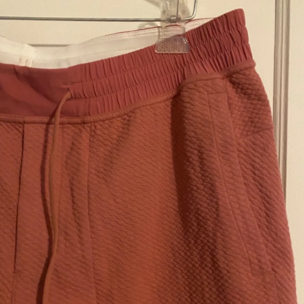 Lululemon Athletica Men's At Ease Pink Briar Rose Athletic Shorts Size XXL